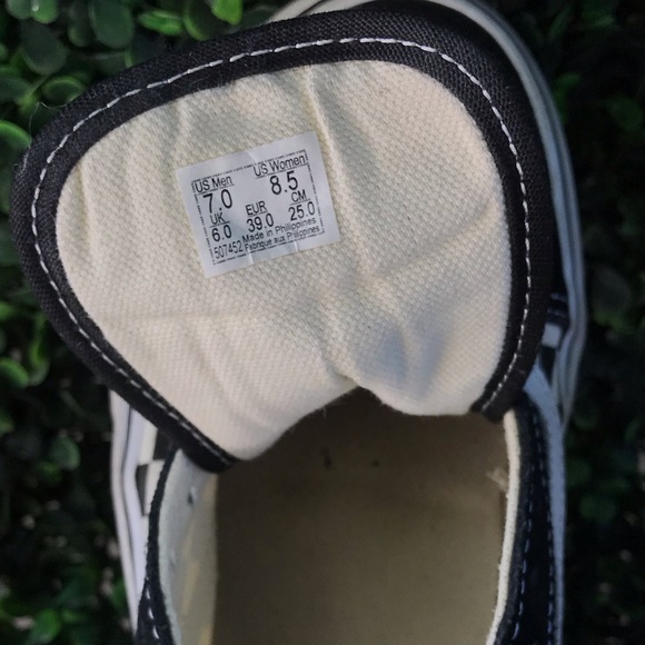 *SOLD*Vans Checkerboard Lace Up - Picture 2 of 3